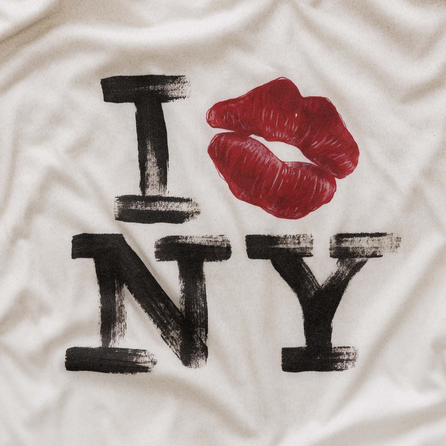 I Kiss NY Vintage White T-Shirt - Image 4
