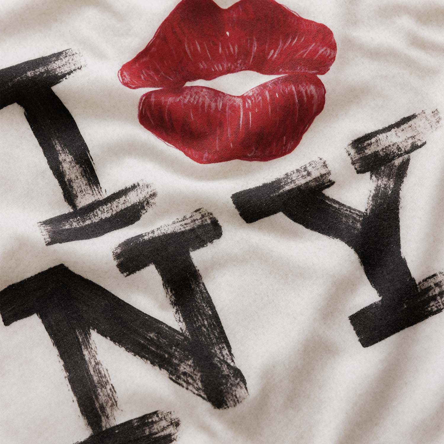 I Kiss NY Vintage White T-Shirt - Image 5