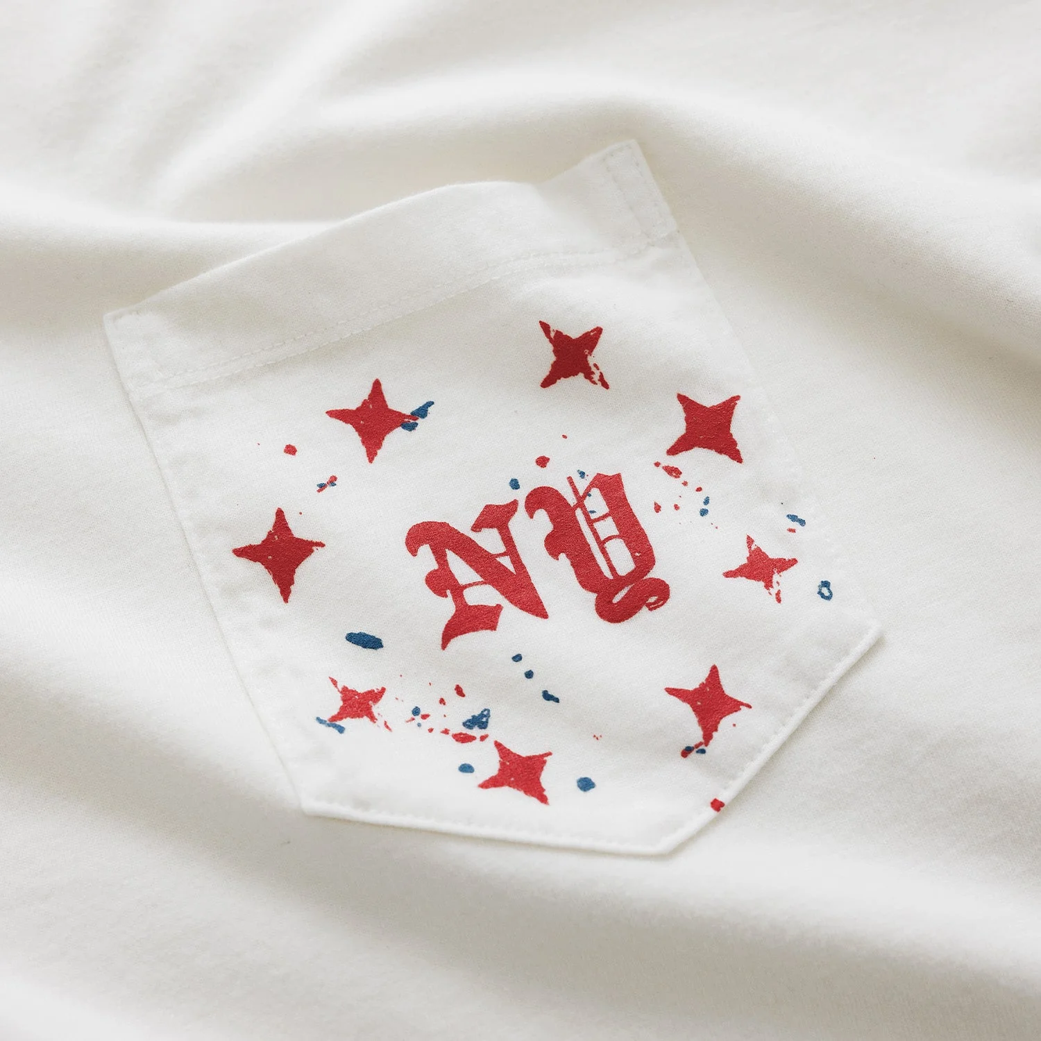NY Vintage White Pocket T-Shirt - Image 4